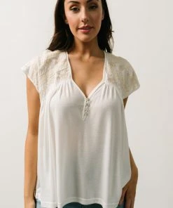 IL Boho Lindley Embroidery Top | Ivory