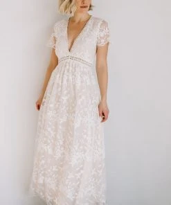 AK Ada Lace Maxi Dress | Off White Dresses