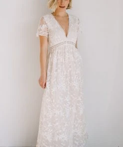 AK Ada Lace Maxi Dress | Off White Dresses