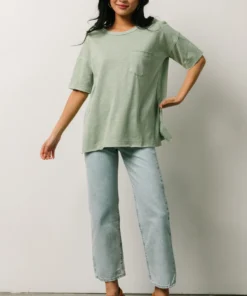 IL Aster Pocket Tee | Light Sage Tops