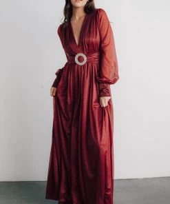 Soi Dresses Azariah Shimmer Maxi Dress | Wine