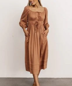 POL Dresses Bodrum Midi Dress | Cocoa