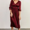 POL Dresses Gabriella Satin Midi Dress | Merlot