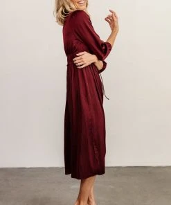 POL Dresses Gabriella Satin Midi Dress | Merlot