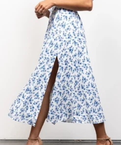FT Gwen Smocked Midi Dress | Blue Floral Dresses 10 FT Gwen Smocked Midi Dress | Blue Floral Dresses