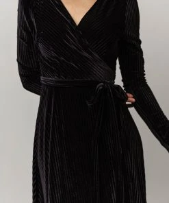 BB Custom Jada Ribbed Velvet Wrap Dress | Black Dresses