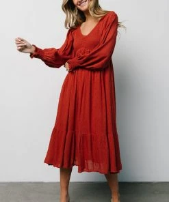 IL Lainey Smocked Dotted Midi Dress | Rust