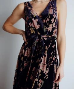 BB Custom Dresses Lennon Velvet Maxi Dress | Blue Floral