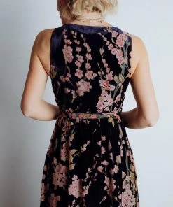 BB Custom Dresses Lennon Velvet Maxi Dress | Blue Floral