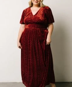 BB Custom Leslie Embossed Velvet Maxi | Crimson Dresses
