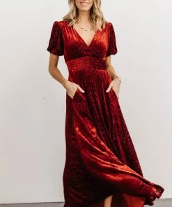 BB Custom Leslie Embossed Velvet Maxi | Crimson Dresses