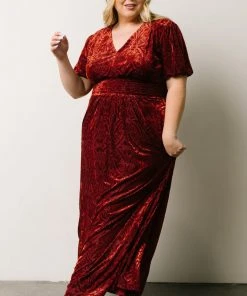 BB Custom Leslie Embossed Velvet Maxi | Crimson Dresses