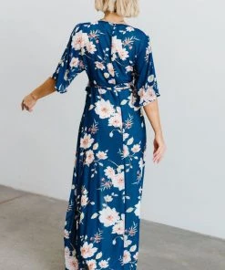 Soi Lilly Wrap Maxi Dress | Blue Floral 20 Soi Lilly Wrap Maxi Dress | Blue Floral