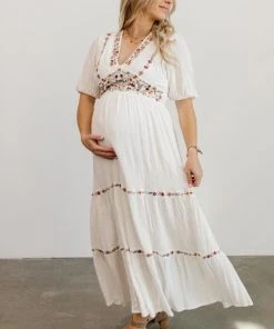 IL Santa Fe Embroidered Dress | White Dresses
