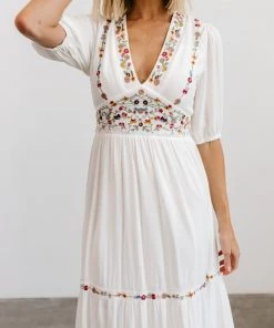 IL Santa Fe Embroidered Dress | White Dresses