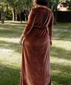 BB Custom Sofia Velvet Maxi Dress | Spice Dresses