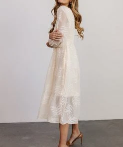 POL Tommi Smocked Midi Dress | Vintage Cream