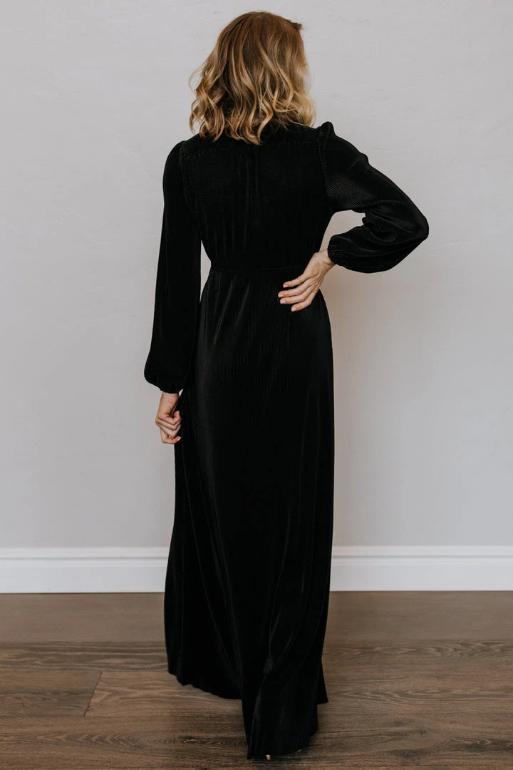 BB Custom Dresses Venus Pleated Maxi Dress | Black 8 BB Custom Dresses Venus Pleated Maxi Dress | Black