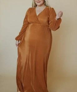 BB Custom Venus Pleated Maxi Dress | Saffron Dresses