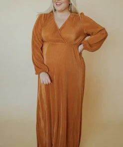 BB Custom Venus Pleated Maxi Dress | Saffron Dresses